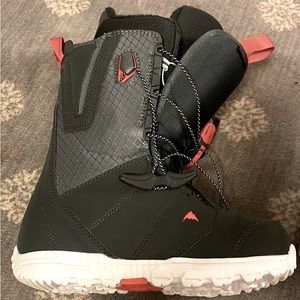 Burton Moto size 7